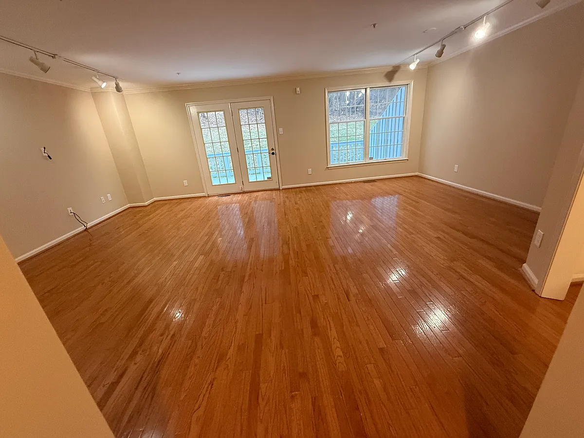 Building Photo - 353 Bristol Cir