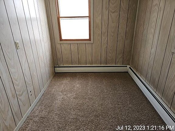 5th image of 132 Brown St