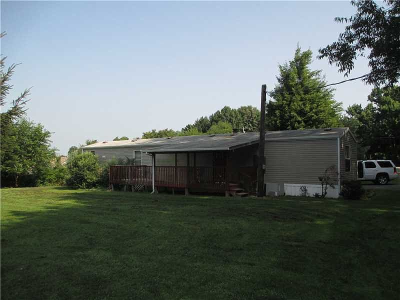 2nd image of 108 Ledonne Ln