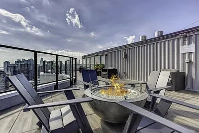 1 bed, 680 sqft, $2,613 — Photo 3