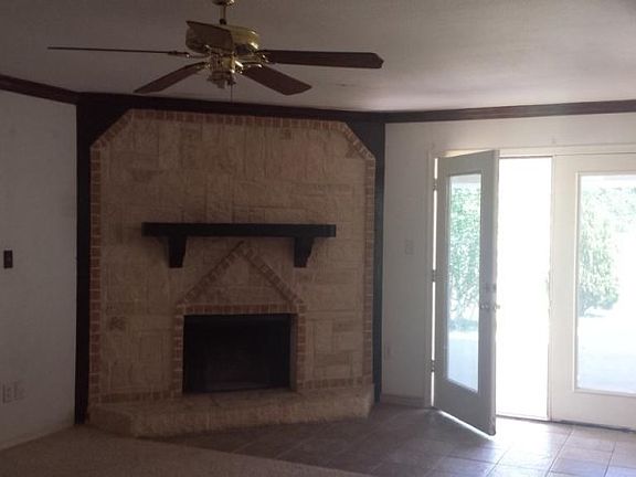 2nd image of 1945 Angelina Dr