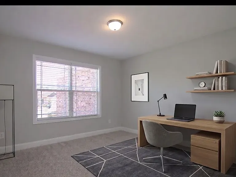 318 Weston Dr — Photo 6
