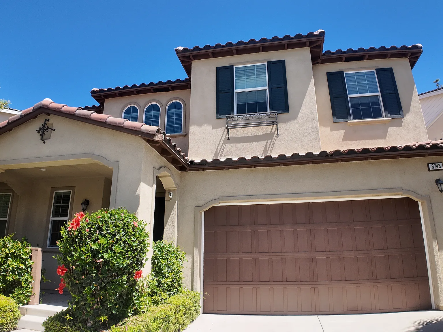 4 bed, 3.5 bath, 2787 sqft, $4,100 — Photo 1