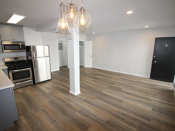 2nd image of 750 N Hayworth Ave #5A