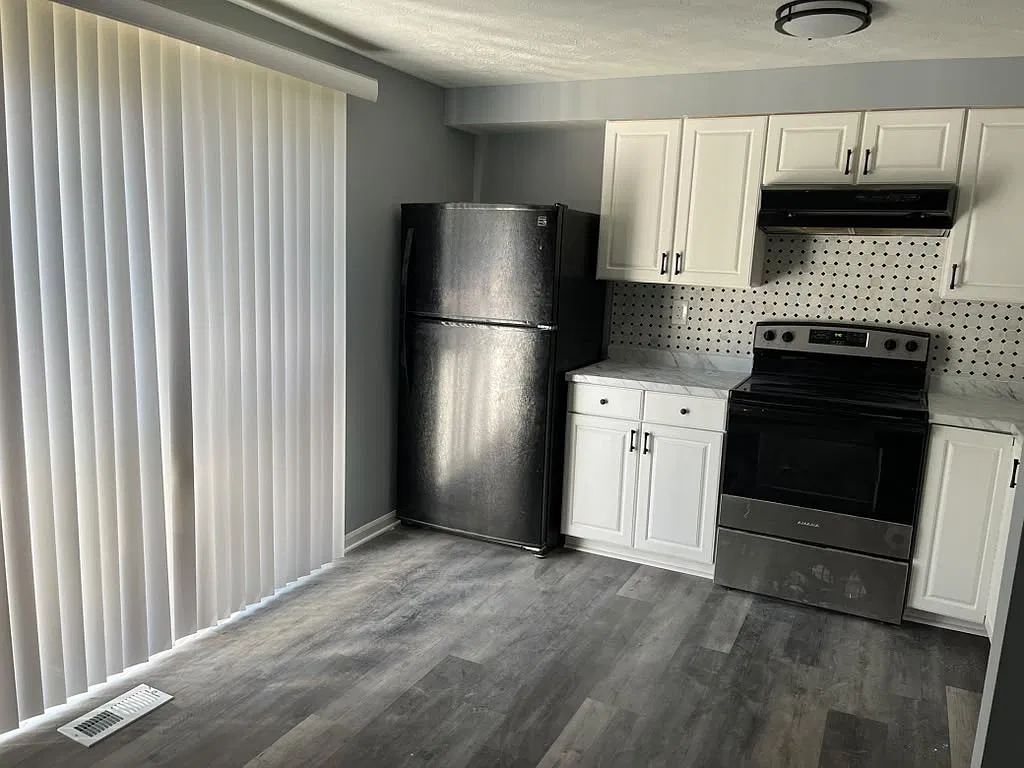 2 bed, 1830 sqft, $1,850 — Photo 2