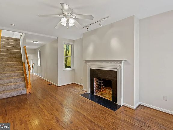 3rd image of 1239 W Lombard St