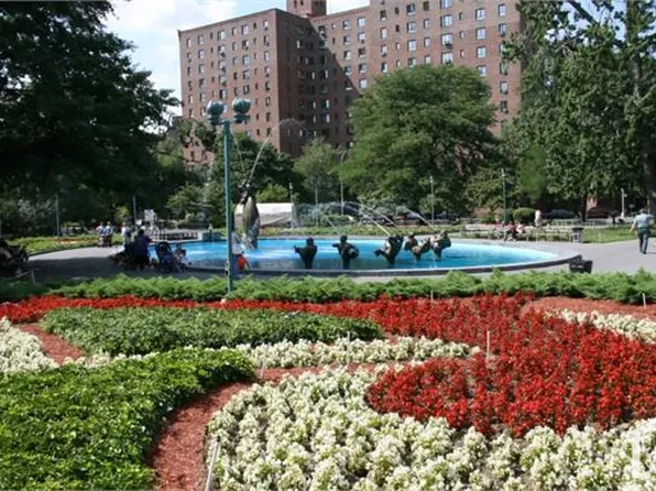 1641 Metropolitan Ave, Bronx, NY