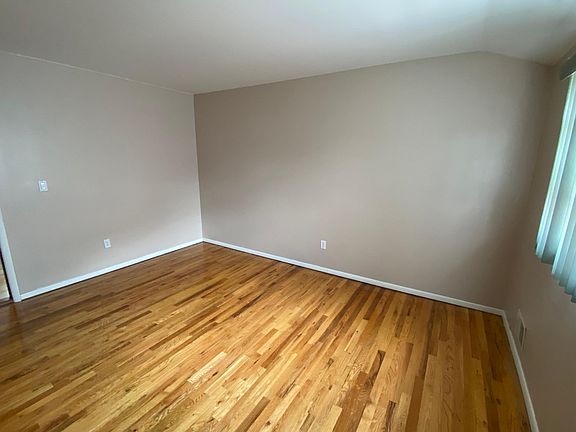 3rd image of 388 Hamden Ave Floor 2