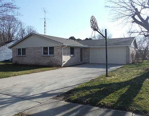 1st image of 636 Bellaire Dr