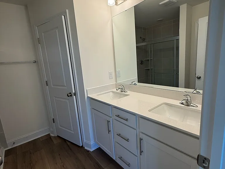 40 Clementine St — Photo 12