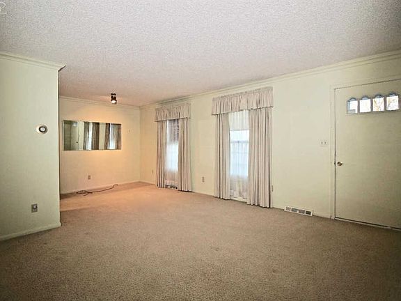 3rd image of 1418 Cedarwood Dr