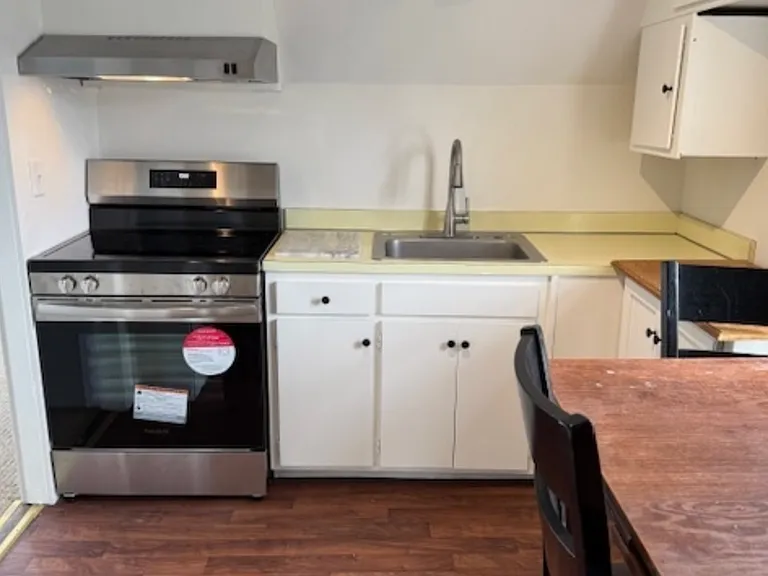 21 Broadway Ave #2 — Photo 7