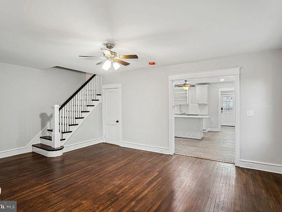 3rd image of 406 W Ashland Ave