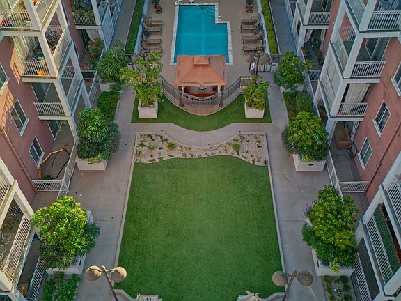 5th image of 3740 Santa Rosalia Dr APT 221