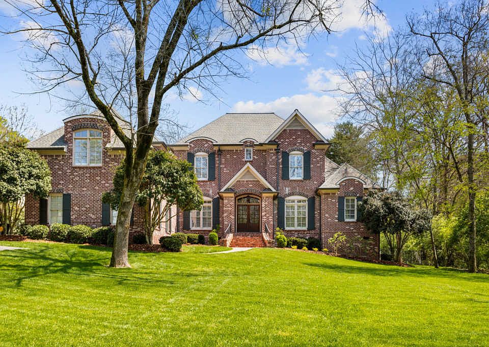 1st image of 730 Vosswood Dr