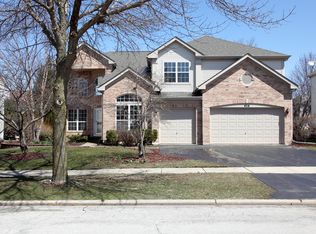 628 Century Farm Ln, Naperville, IL 60563