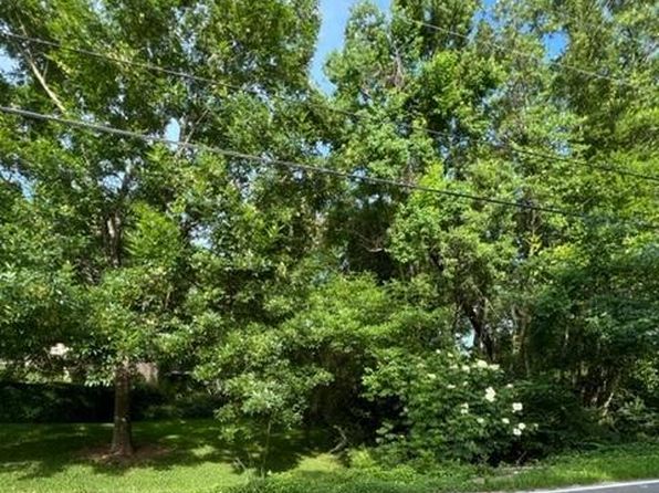 Shore Dr #5, Ocean Springs, MS 39564