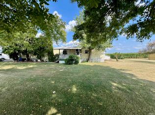 16427 Grant St, Yoder, IN 46798