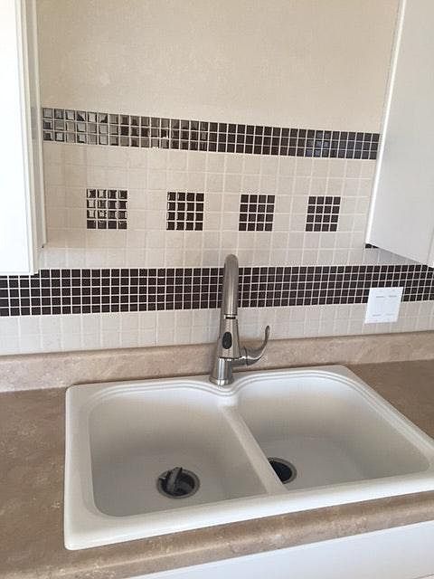 Deep sink with upgraded features