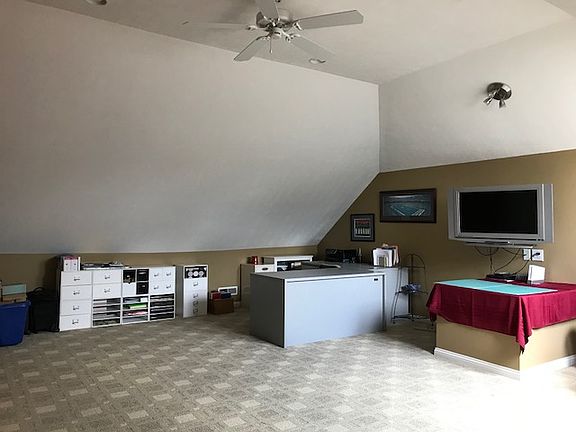 Above Garage 18x22 bonus rm