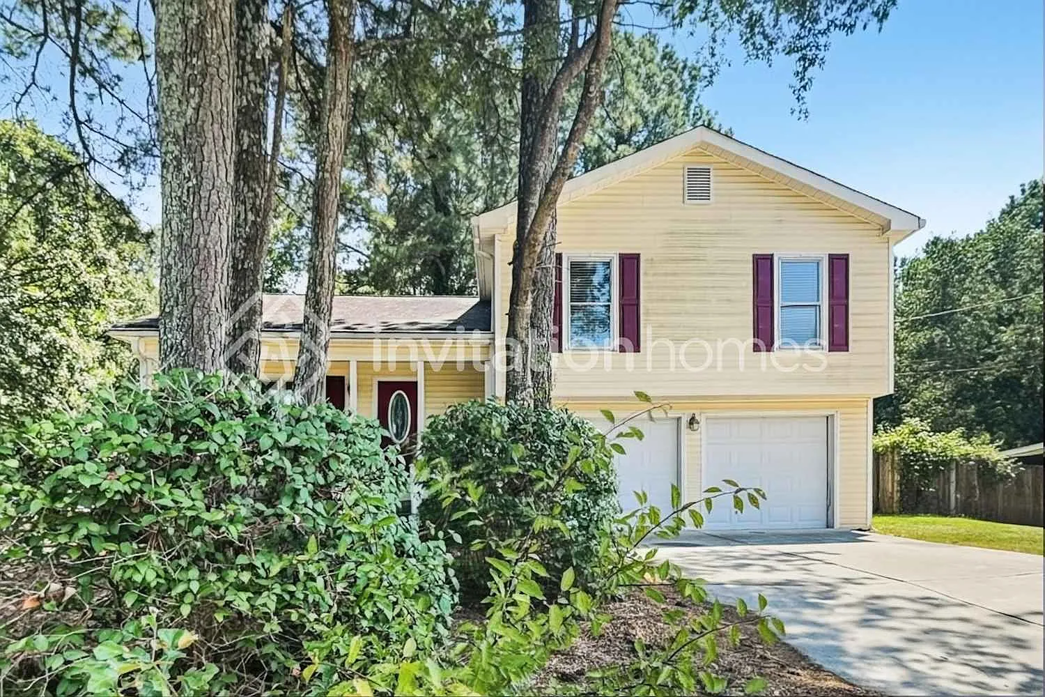 2005 Red Rose Ln Loganville, GA 30052 — Photo 1