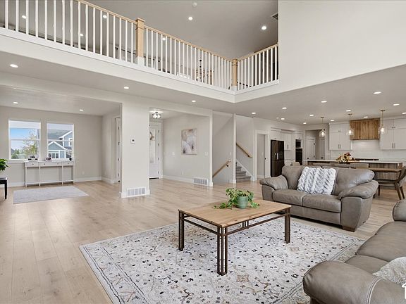 4th image of 3258 N Casey Ln