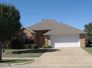 903 York St, Forney, TX 75126