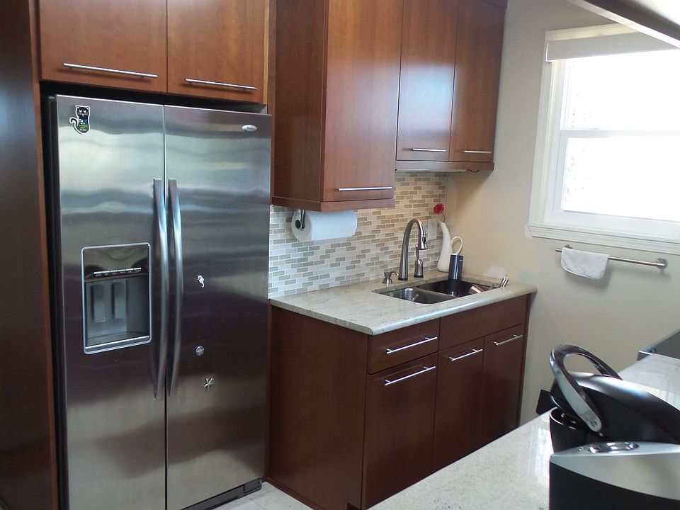 1st image of 1242 Beach Ave