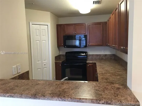 11503 NW 89th St APT 103, Doral, FL 33178