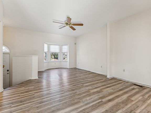 2nd image of 5835 Stream Pond Ct