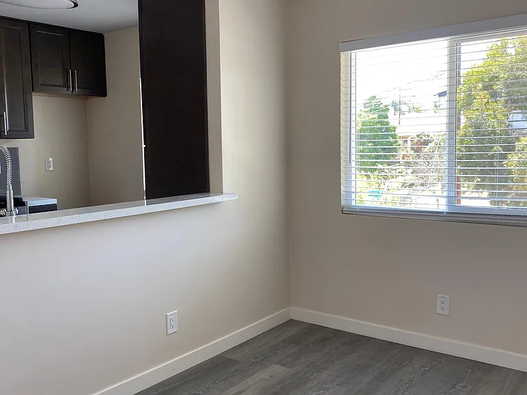 2813 Menlo Ave — Photo 19