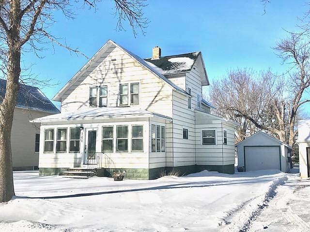 1st image of 741 3rd Ave