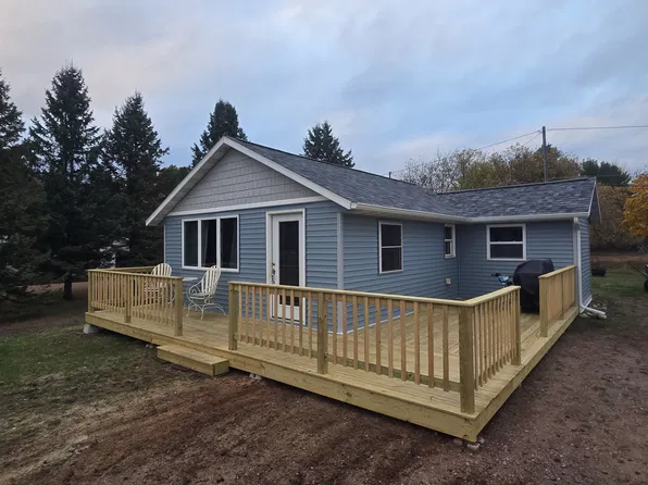 1338 Lake Ave, Quinnesec, MI 49876