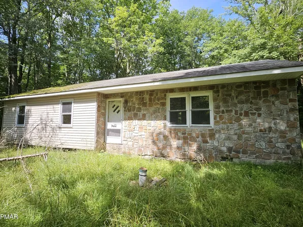 1620 Lake Ln, Pocono Lake, PA 18347