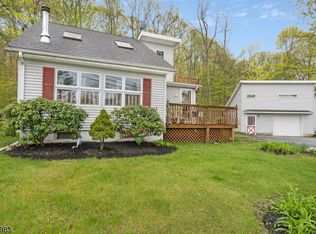62 Brady Rd, Lake Hopatcong, NJ 07849