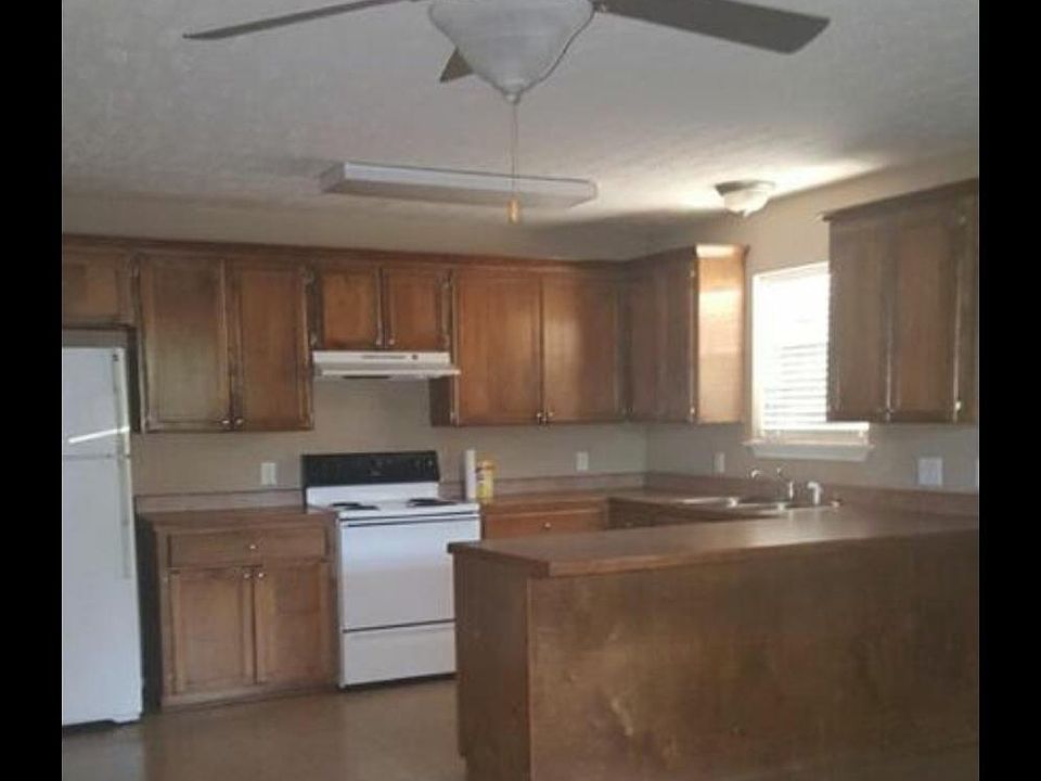 1st image of 115 Elm Creek Dr