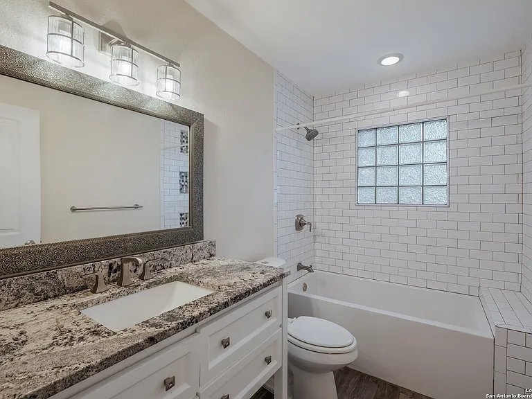 734 Susie Ct — Photo 9