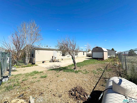2nd image of 3201 Tara St