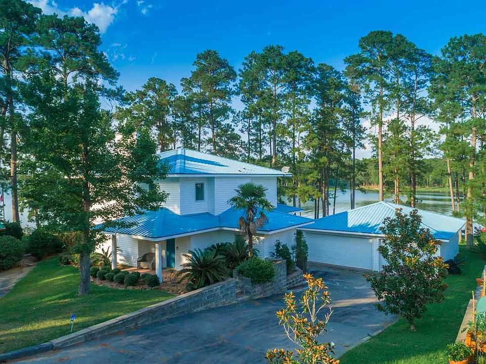 1st image of 132 Lakeway Cir