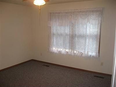 5th image of 136 Augusta Dr