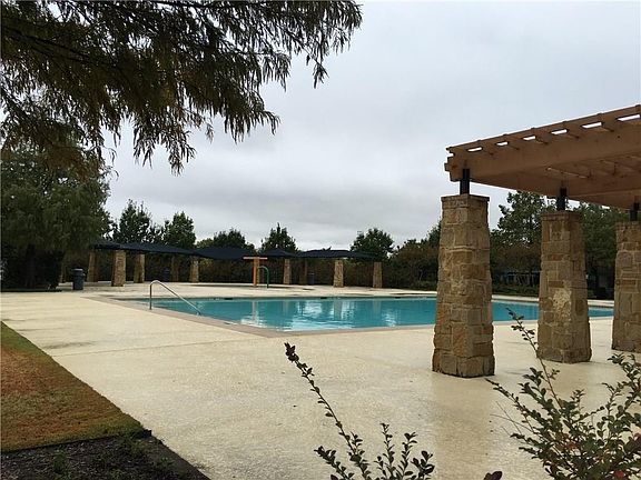 3rd image of 1500 Castle Creek Dr