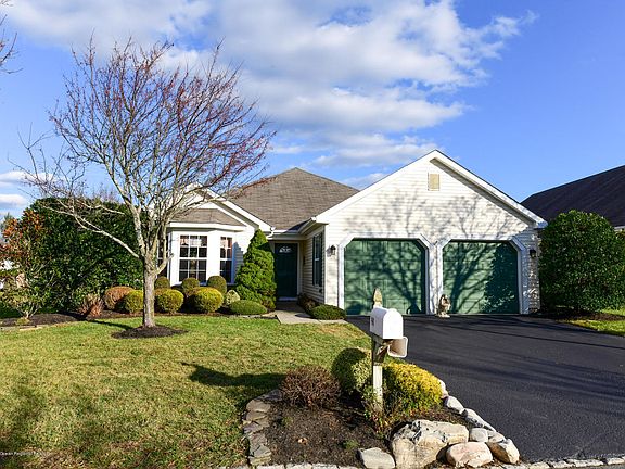 2nd image of 90 Rosewood Dr