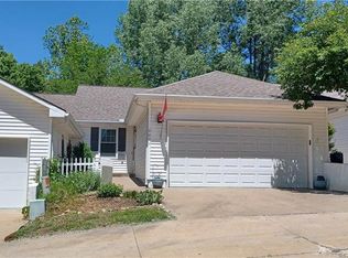 8424 N Park Ct, Kansas City, MO 64155
