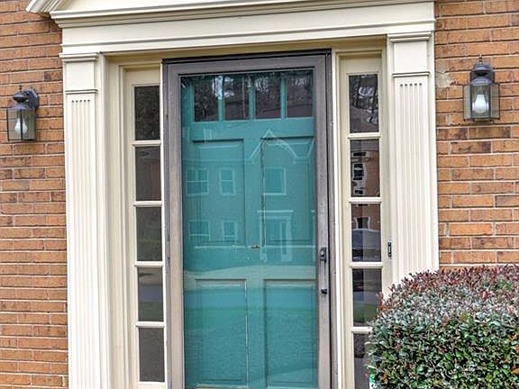 5th image of 4122 Manor House Dr