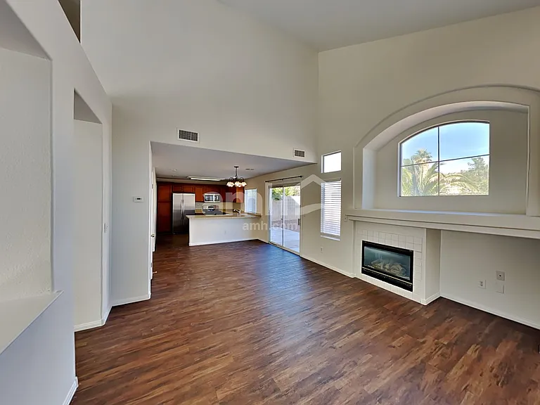 8100 Kentshire Dr — Photo 6