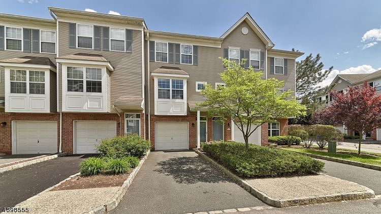 1st image of 44 Greenbrook Dr