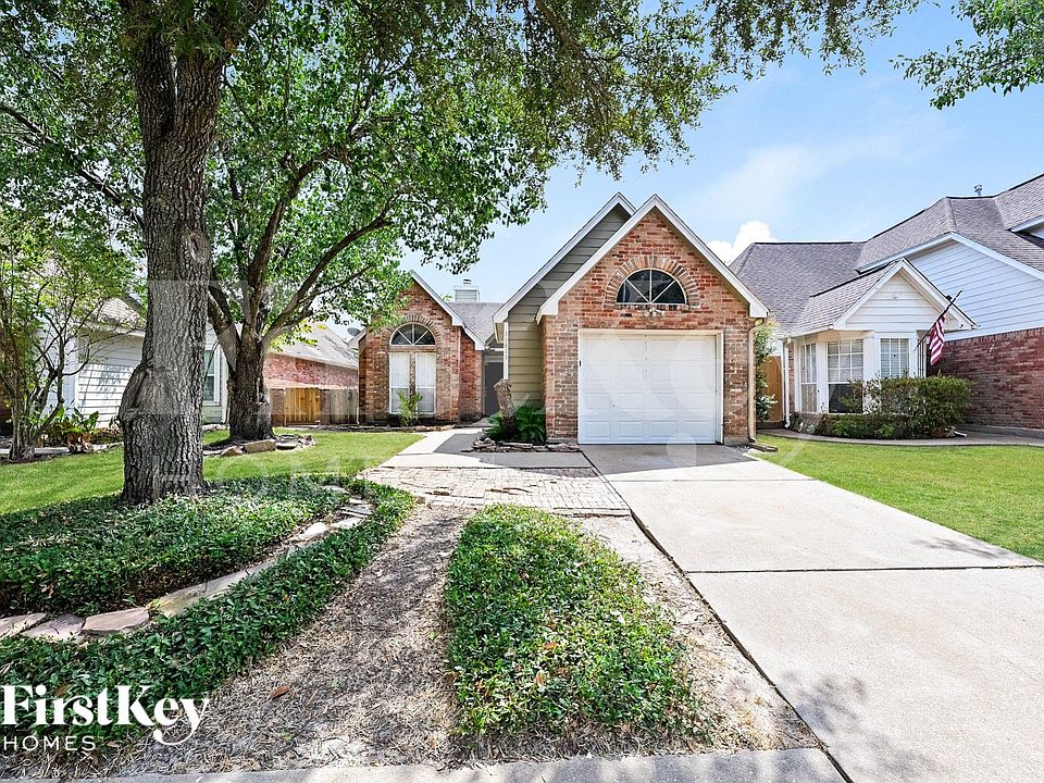 1st image of 11811 Meadowchase Dr