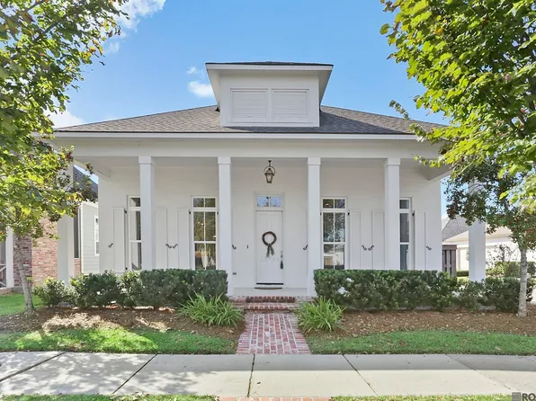10754 Turning Leaf Dr, Baton Rouge, LA 70810