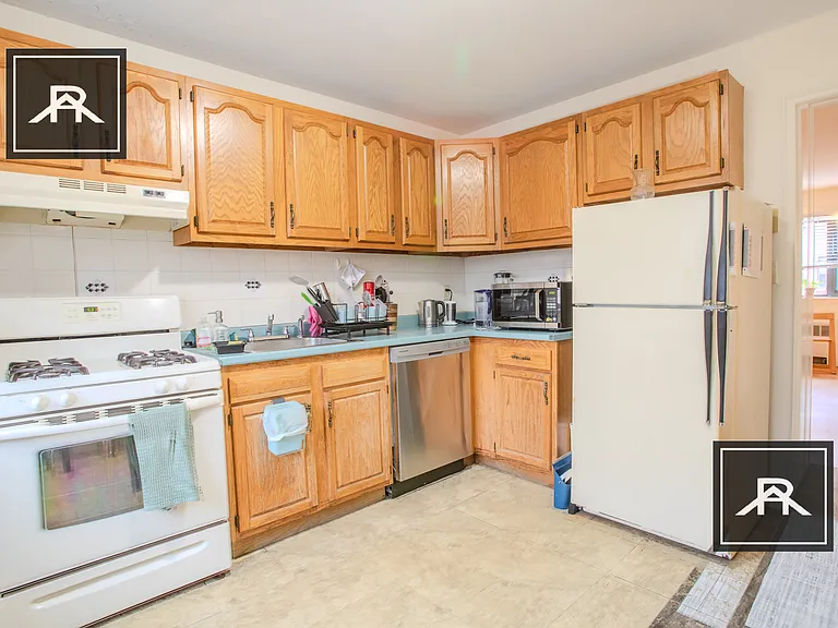 32 Harvard Ave #4 — Photo 4