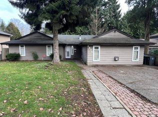 8846 Queen Mary Blvd, Surrey, BC